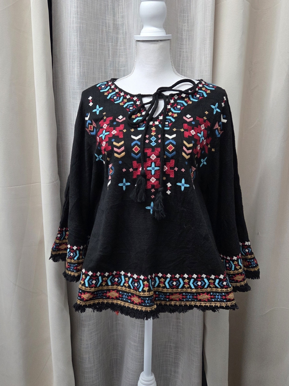 Black Embroidered Aztec Shawl Poncho S Artsy Eclectic Folkloric Earthy Global